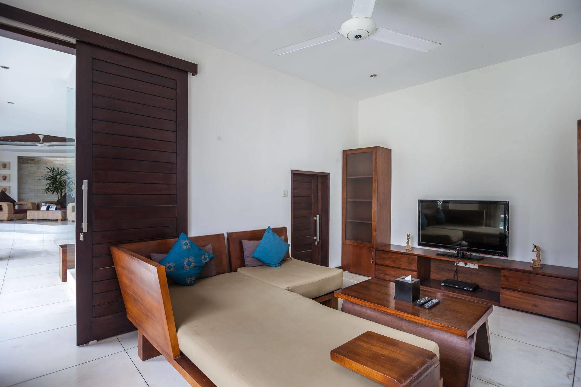 K Villas By Premier Hospitality Asia Seminyak Exterior foto